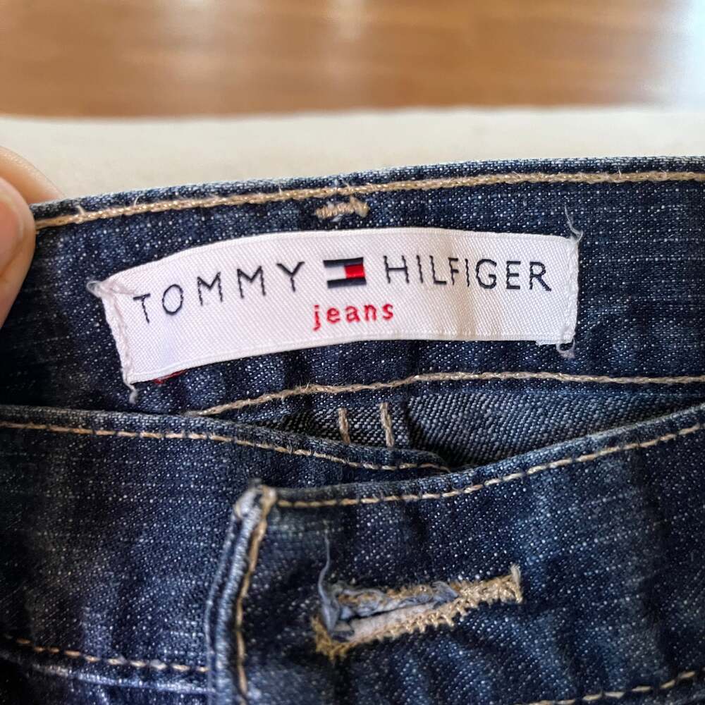 Tommy Hilfiger Women's Layla High Rise Slim Straight Jeans in Dark Wash - Picture 3 of 4